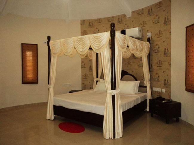 Aum Health Resort Vadodara Exterior photo
