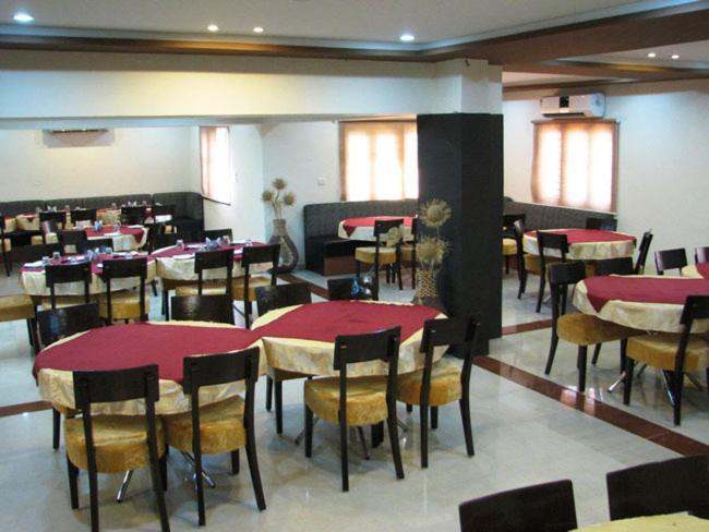 Aum Health Resort Vadodara Exterior photo
